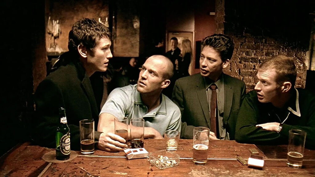 بهترین فیلم های کمدی جنایی که باید تماشا کنید 135 Lock, Stock and Two Smoking Barrels