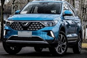 آغاز فروش دوخودرو جدید لوکس وارداتی