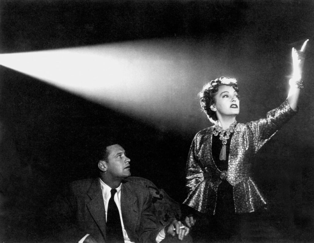 بهترین فیلم های درام و داستانی 251 Sunset Boulevard