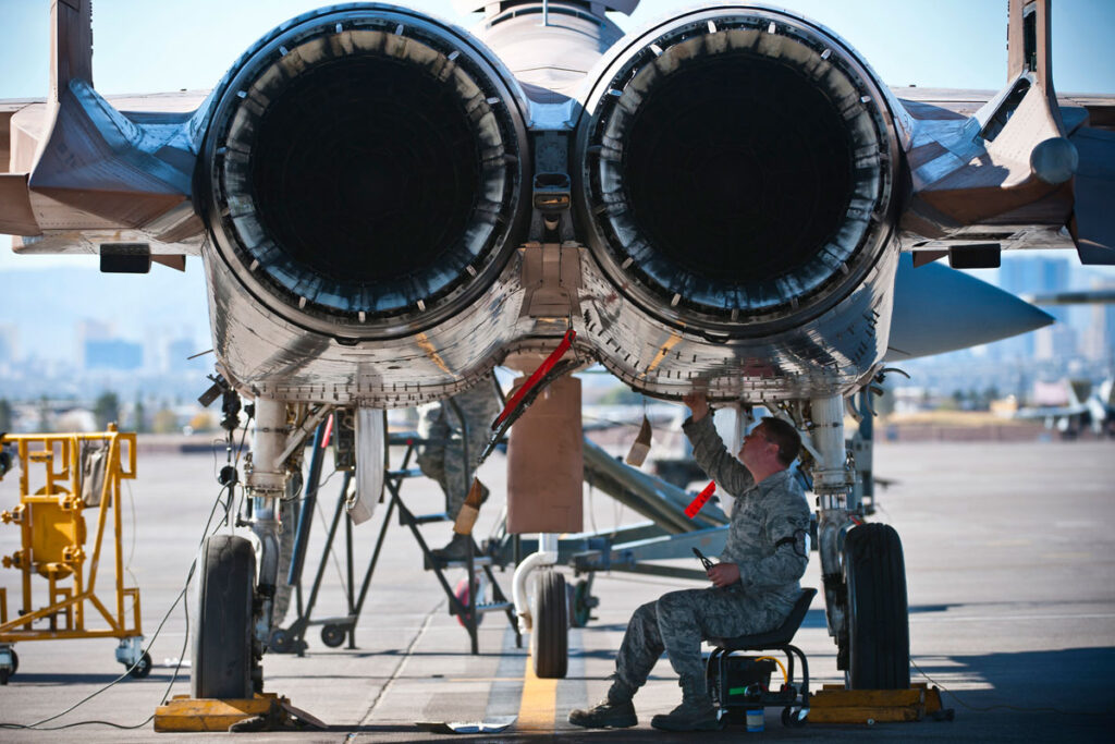 علت ماندگاری جنگنده F-15 Eagle چیست؟ 24 علت ماندگاری جنگنده F-15 Eagle چیست؟