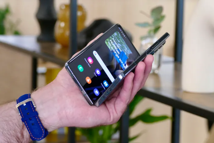 بهترین گوشی گیمینگ | زمستان ۱۴۰۲ 201 گوشی گیمینگ سامسونگ مدل Galaxy Z Fold 4