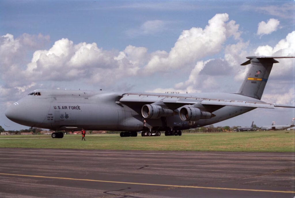 5 مسئله دلنشین در رابطه هواپیمای C-5M Super Galaxy 26 5 نکته جالب در مورد هواپیمای C-5M Super Galaxy