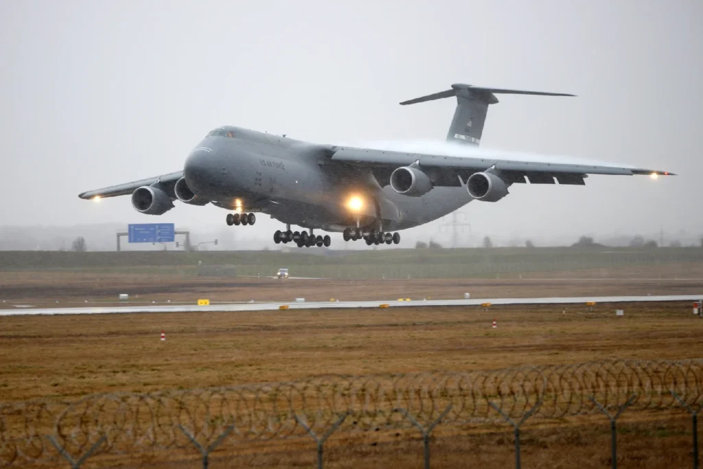 5 مسئله دلنشین در رابطه هواپیمای C-5M Super Galaxy 22 5 نکته جالب در مورد هواپیمای C-5M Super Galaxy
