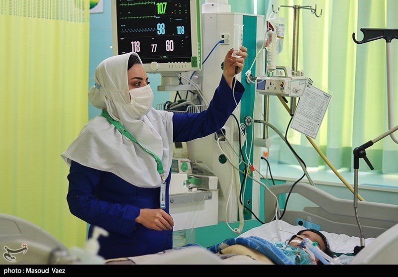 مهاجرت سالانه 2700 نفر پرستار از ایران/ لزوم استخدام نیروی جدید با افزایش تخت های بیمارستانی