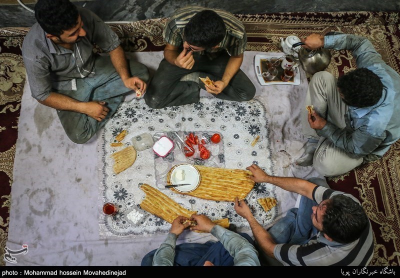 وزارت بهداشت: تعیین &quot;سبد غذایی برای مشاغل&quot; فاقد مبنای علمی است/ هنوز سبد غذایی جدیدی تدوین نشده