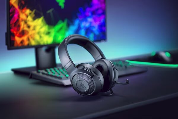 ۱۰ مدل از بهترین هدفون گیمینگ تا ۲ میلیون_آفتاب شرق 171 هدست گیمینگ ریزر مدل Kraken X Lite