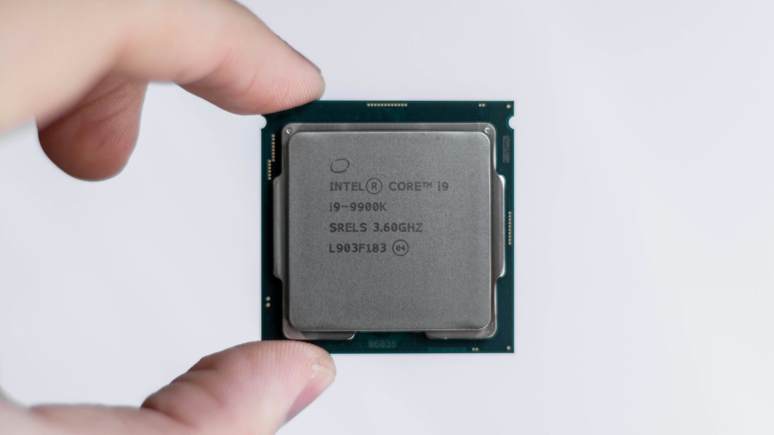 منظور از Tray در انتهای نام پردازنده چیست؟_آفتاب شرق 15 پردازنده Tray اینتل