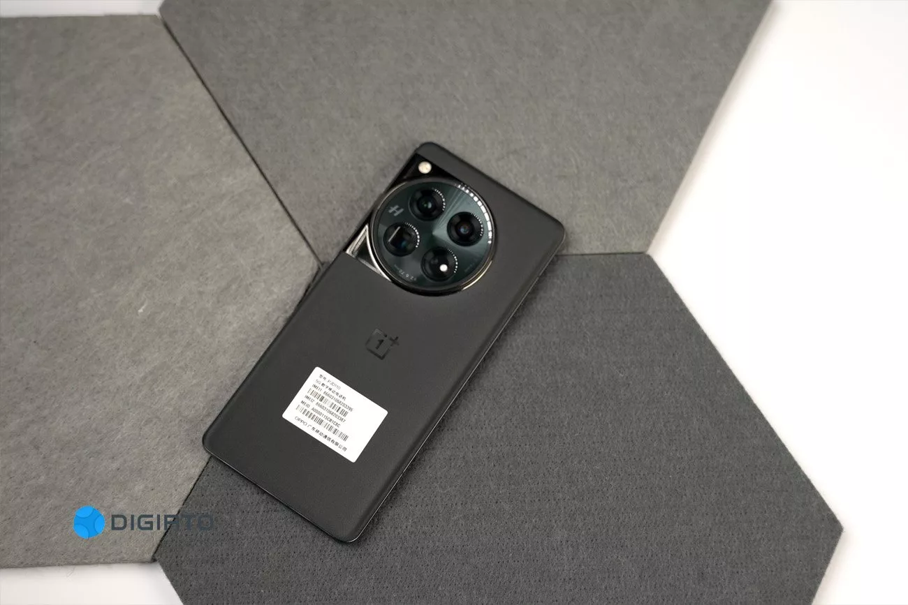 1714534306 234 بازدید وان پلاس ۱۲؛ کابوس پرچمداران آفتاب شرق.webp