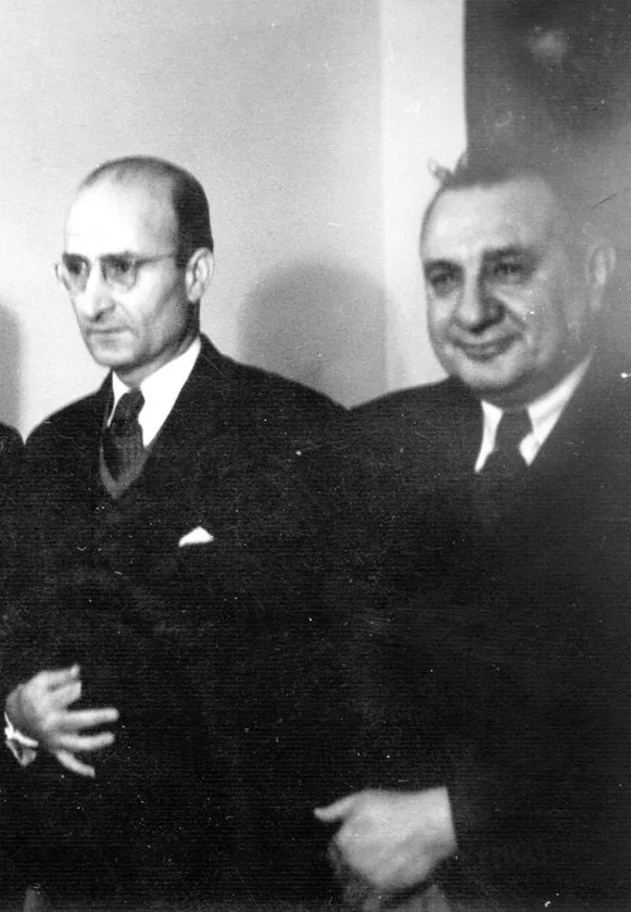بیوگرافی محمود حسابی؛ زندگینامه پدر علم فیزیک ایران_آفتاب شرق 19 علی اصغر حکمت و علی اکبر سیاسی