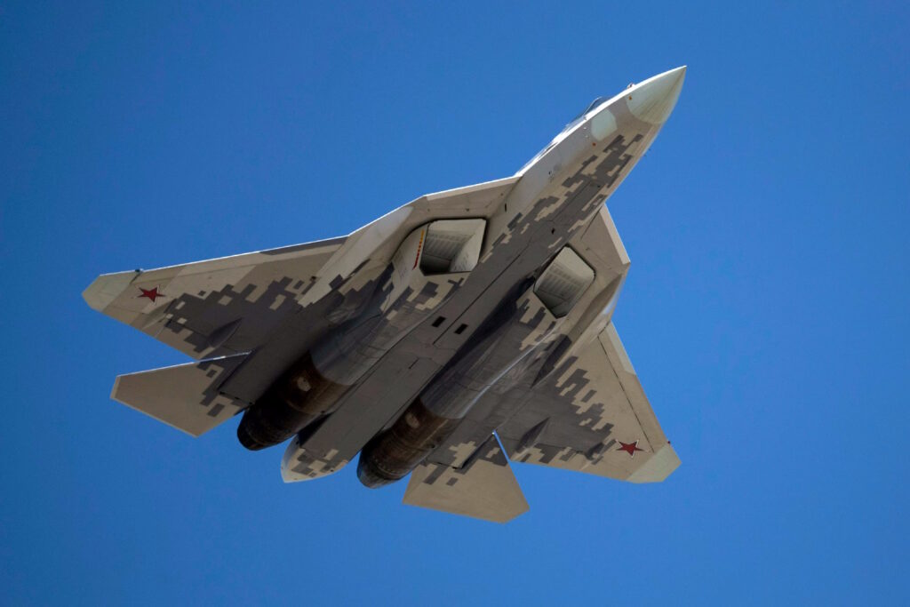 F-22 Raptor در برابر Su-57 Felon