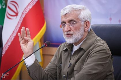جلیلی: نباید به موضوعات نظام سلامت تک بعدی نگاه شود