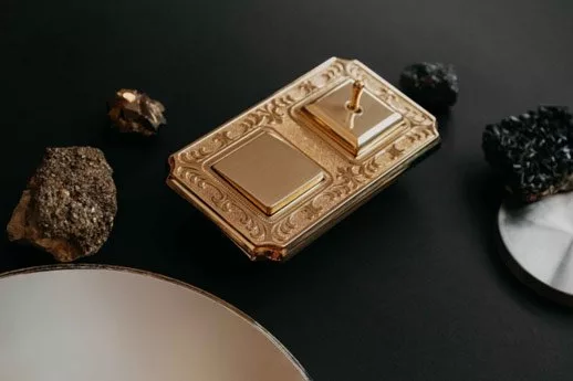 1724756915 116 زم، تولیدکننده لوکس‌ترین و مدرن‌ترین کلید و پریز در ایران آفتاب.webp