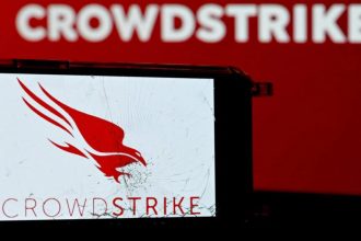 سهامداران از CrowdStrike به‌خاطر اختلال و ادعاهای نادرست درباره آپدیت نرم‌افزاری شکایت کردند