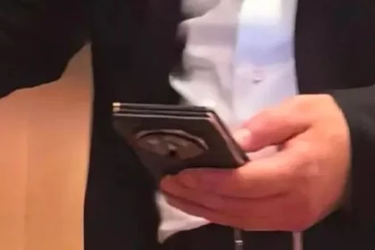 تصویر جدیدی از گوشی تاشو با دو لولای هواوی منتشر شد