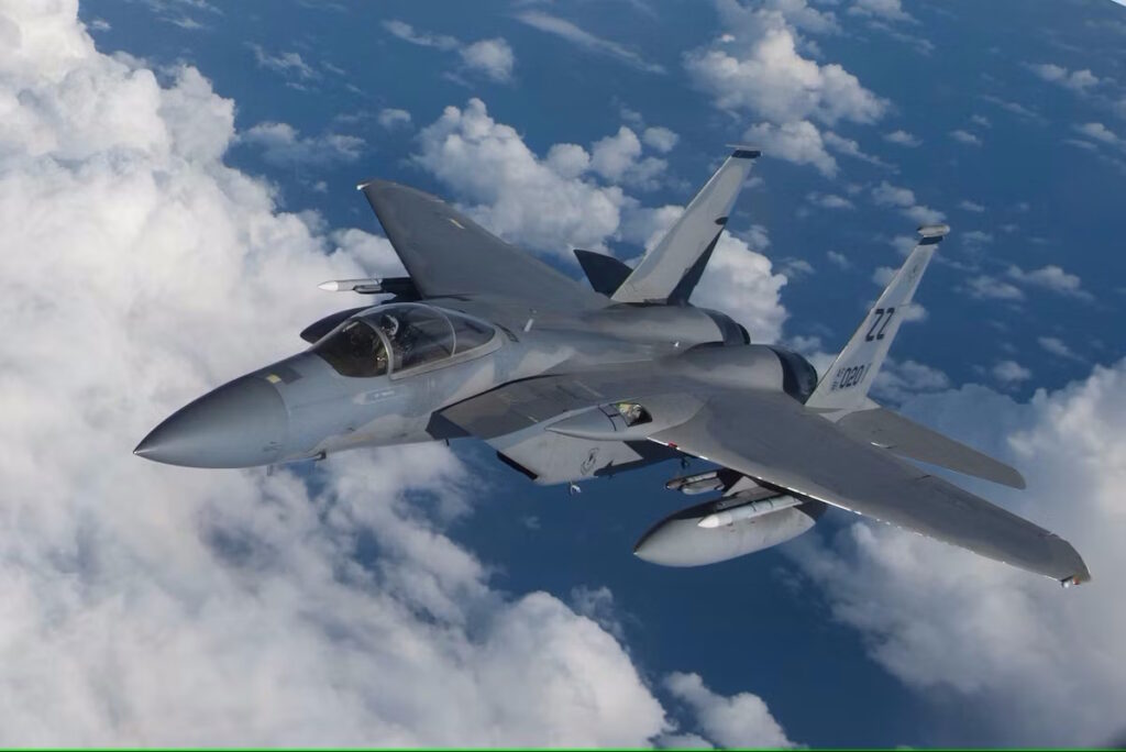 تفاوت بین نسخه های گوناگون جنگنده F-15_آفتاب شرق 16 تفاوت بین نسخه های مختلف جنگنده F-15