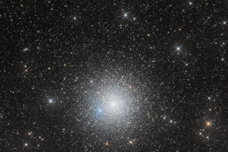 تصویر روز ناسا: خوشه کروی NGC 6752