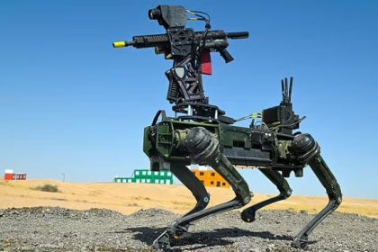 سگ رباتیک مسلح ملقب به گرگ تنها