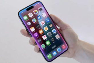 اپل ظاهراً برای رقابت با ChatGPT در حال توسعه نسخه پیشرفته سیری است