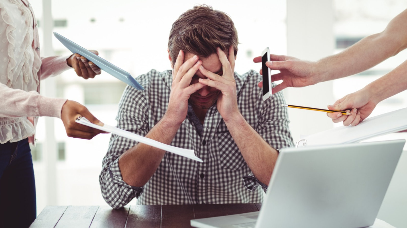 1733779231 170 ۵ روش کاربردی برای مدیریت تیم‌ها در شرایط استرس‌زا آفتاب شرق