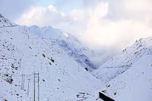 افت محسوس دما در مناطق کوهستانی کشور