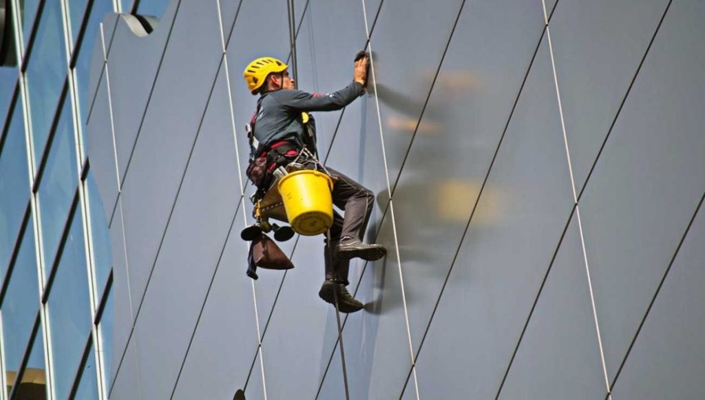 شرکت خدماتی نظافتی آذین پاک 8 2