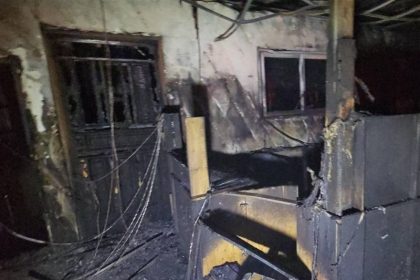 2 کشته در حریق درمانگاه مشیریه/ 12 نفر نجات پیدا کردند