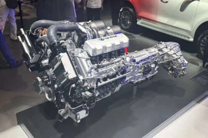 موتور V8