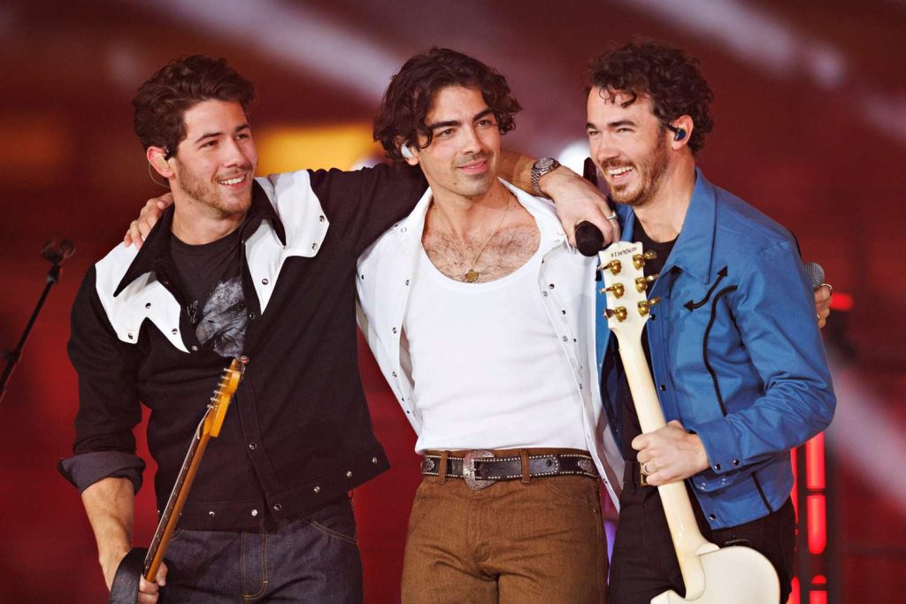 بهترین گروه های موسیقی پسرانه_آفتاب شرق 34 گروه موسیقی The Jonas Brothers