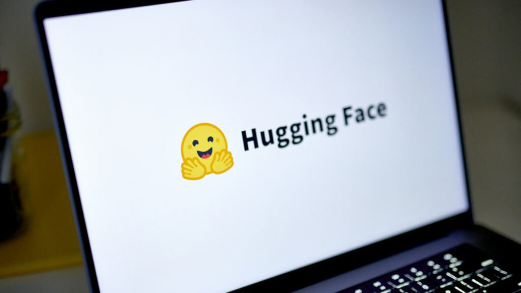 Hugging Face چیست؟ آشنایی با دنیای مدلهای هوش مصنوعی متنباز_آفتاب شرق 28 Hugging Face در لپ تاپ