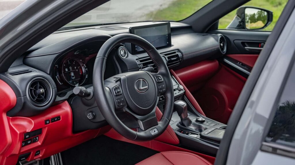 لکسوس IS500 آلتیمیت ادیشن با موتور V8 قوی معارفه شد_آفتاب شرق 7 لکسوس IS500