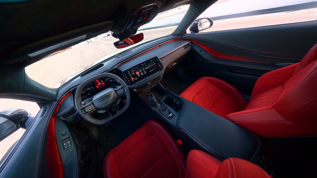 نسل تازه سدان دوج چارجر از راه رسید، قوی همانند همیشه!_آفتاب شرق 4 dodge