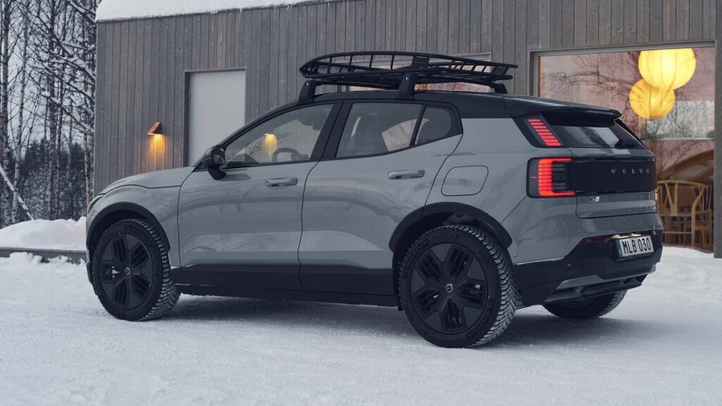 مشتریان باید افزایش تعرفهها را تقبل کنند، نه ما!_آفتاب شرق 3 volvo