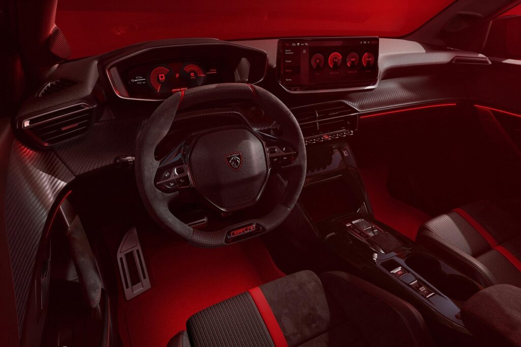 پژو e-208 GTi رونمایی شد؛ اولین هاچبک اسپرت و برقی برند فرانسوی_آفتاب شرق 4 کابین