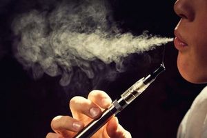 لزوم جلوگیری از فروش دخانیات در مراکز غیرمجاز
