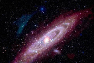 همسایه‌ای خیره‌کننده؛ ناسا تصویر متفاوتی از کهکشان آندرومدا منتشر کرد