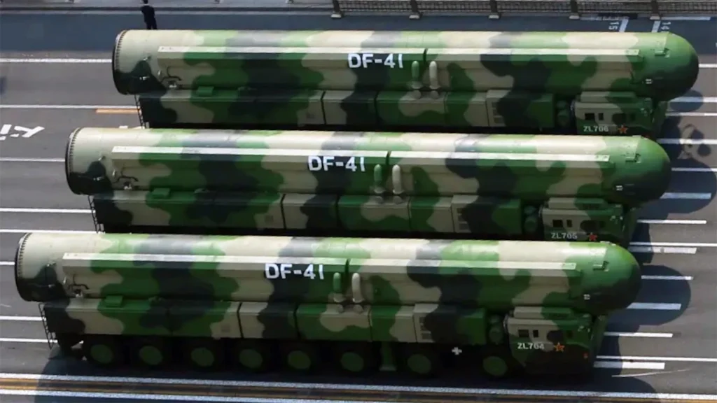 دوربردترین موشکهای حال حاضر جهان_آفتاب شرق 33 موشک DF-41