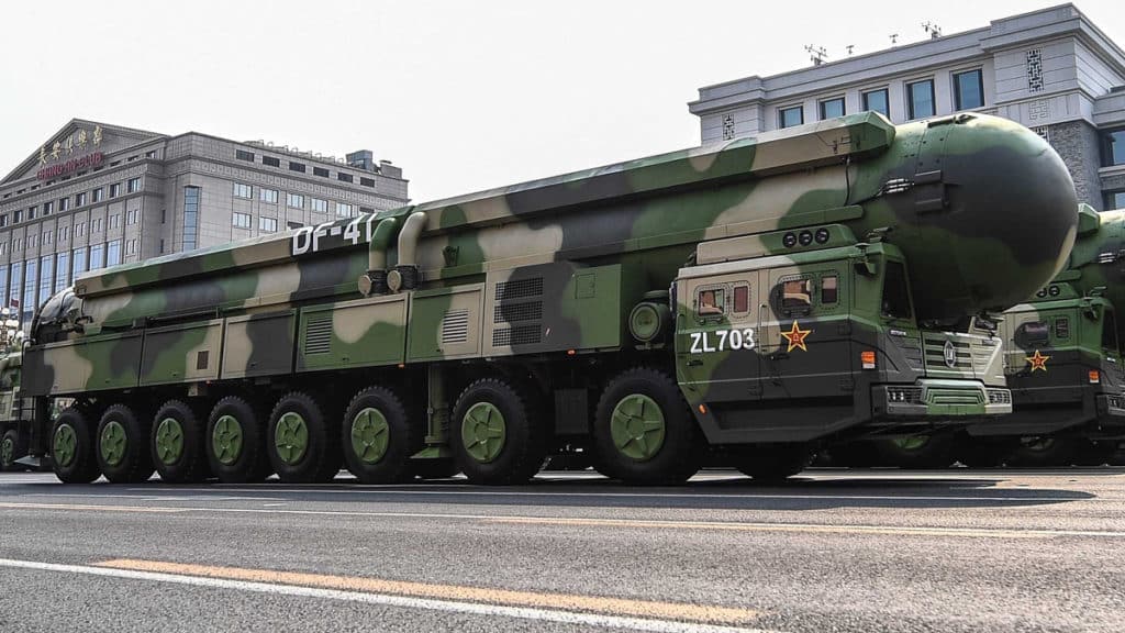 دوربردترین موشکهای حال حاضر جهان_آفتاب شرق 34 موشک DF-41 ساخت چین