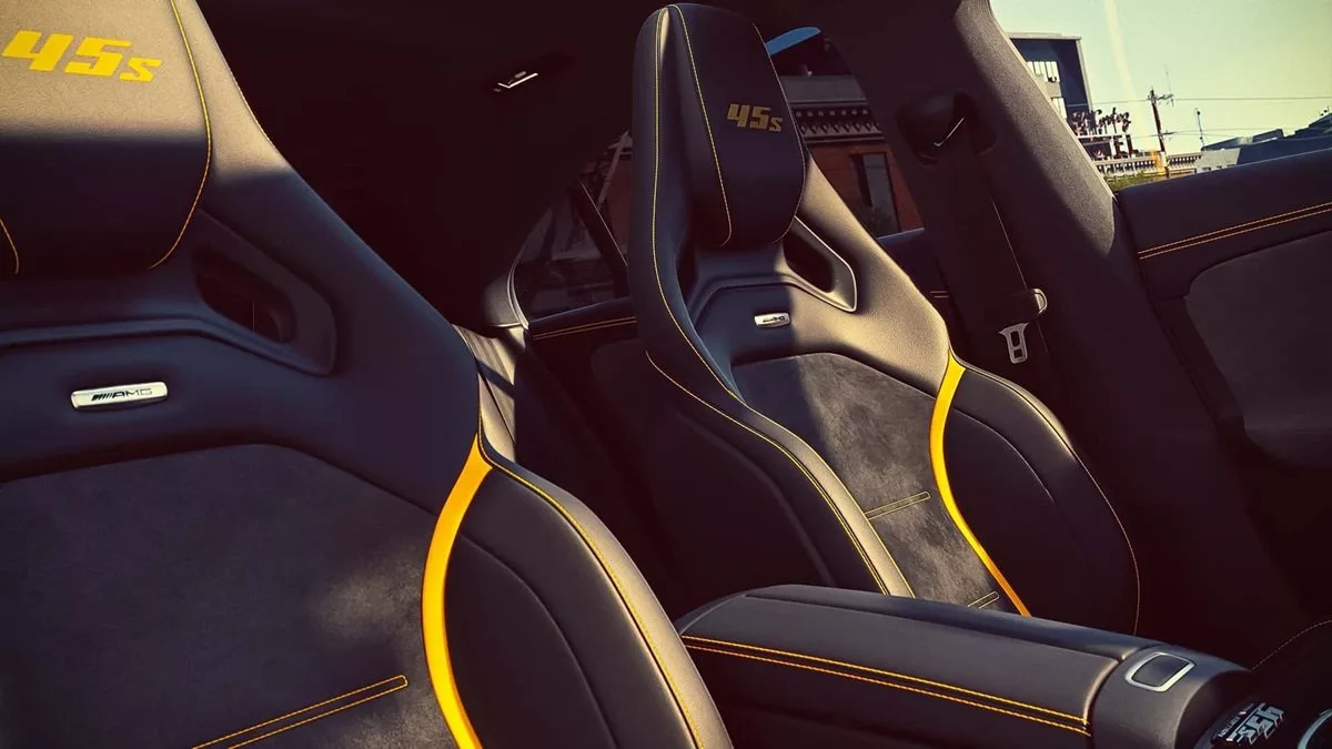 نسخه نهایی مرسدس CLA 45 S معارفه شد، وداع با هیولای چهارسیلندر آلمانی_آفتاب شرق 15 صندلی بنز