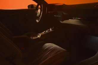 مازراتی MCPura معارفه شد؛ جانشین MC20 با تغییرات جزئی_آفتاب شرق 7 کابین