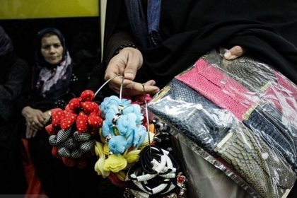 شبی ۵۰ میلیون تومان/ ویدئو_آفتاب شرق 20 درآمد هنگفت دست فروشان در پایتخت: شبی ۵۰ میلیون تومان/ ویدئو