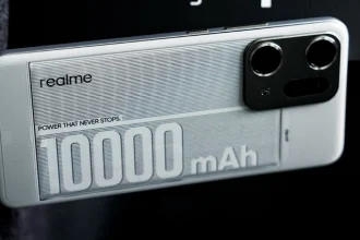 تلفنها به گمان زیادً در سال 2026 به باتری 10 هزار میلیآمپرساعتی میرسند_آفتاب شرق 32 افزایش چشمگیر ظرفیت باتری در گوشیهای هوشمند سال 2025