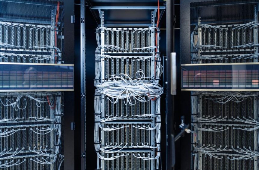 ساخت ابرکامپیوتر با الهام از مغز