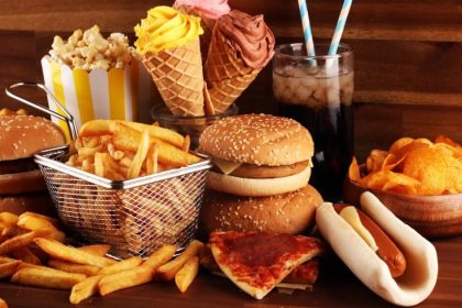 مصرف فست‌فود می‌تواند خطر سرطان ریه را تا ۴۱ درصد افزایش ‌دهد