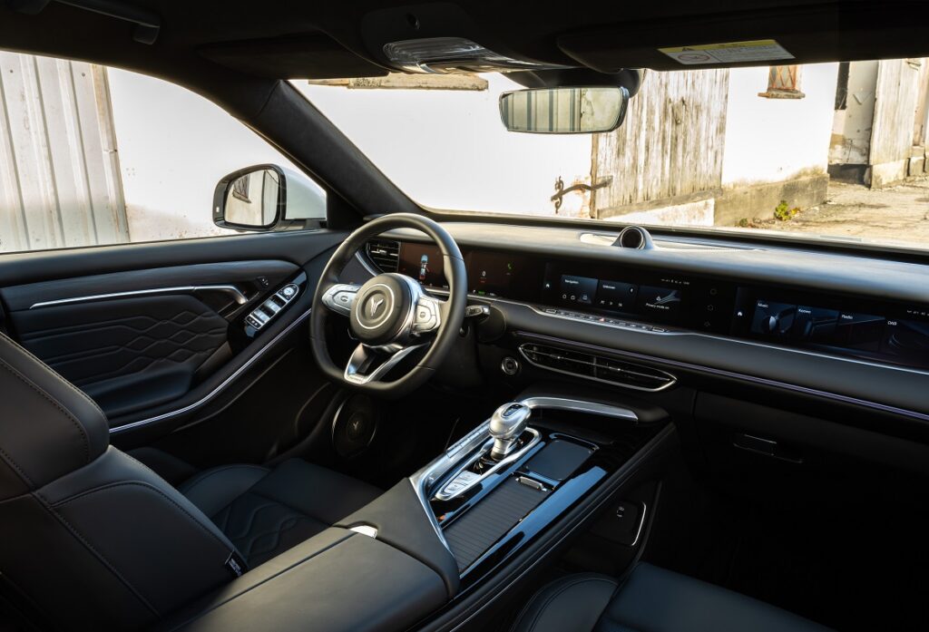 نگرانی از حملات سایبری به خودروهای وارداتی پیشرفته؛ تهدیدی نوظهور برای ایمنی_آفتاب شرق 4 کلاستر خودرو