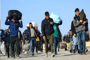 تا بحال ۸۲۰ هزار مهاجر افغانستانی از مرز دوغارون خارج شدهاند_آفتاب شرق 3 تاکنون ۸۲۰ هزار مهاجر افغانستانی از مرز دوغارون خارج شدهاند