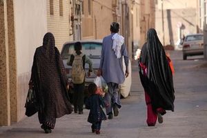 پلیس: دیگر پذیرای اتباع نیستیم_آفتاب شرق 8 پلیس: دیگر پذیرای اتباع نیستیم