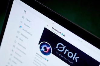 صدها هزار گفتگو کاربران با هوش مصنوعی Grok در گوگل افشا شد_آفتاب شرق 6 Grok