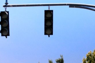 علت خاموشی چراغ های راهنمایی خیابان های تهران/ ویدئو_آفتاب شرق 7 دلیل خاموشی چراغ های راهنمایی خیابان های تهران/ ویدئو