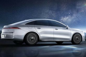 سدان هیبریدی رووی M7 در چین رونمایی شد؛ اثری اقتصادی از طراح اسبق رولزرویس_آفتاب شرق 12 رووی M7