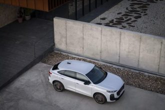 آئودی Q3 اسپرت‌بک